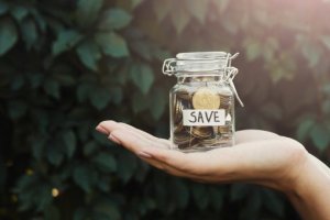 4 Manieren om glazen potten te decoreren