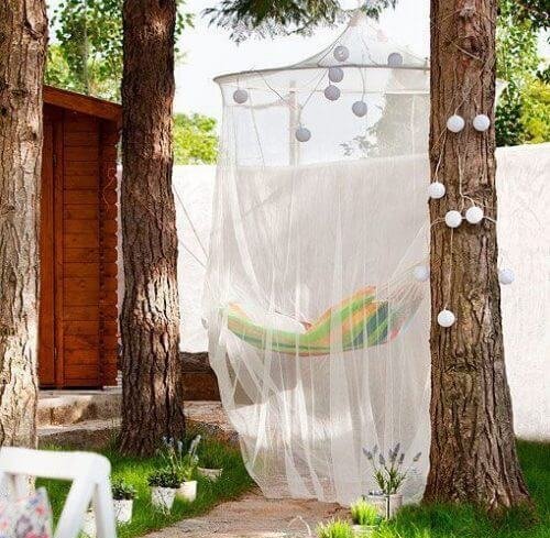 Versier je muskietennet met lichtjes