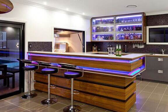 Zorg voor een ijskast en opslagruimte