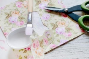 Twee objecten die je met decoupage kunt decoreren