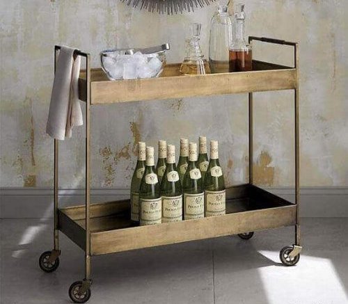 Je eigen verrijdbare bijzettafel maken is een perfect idee