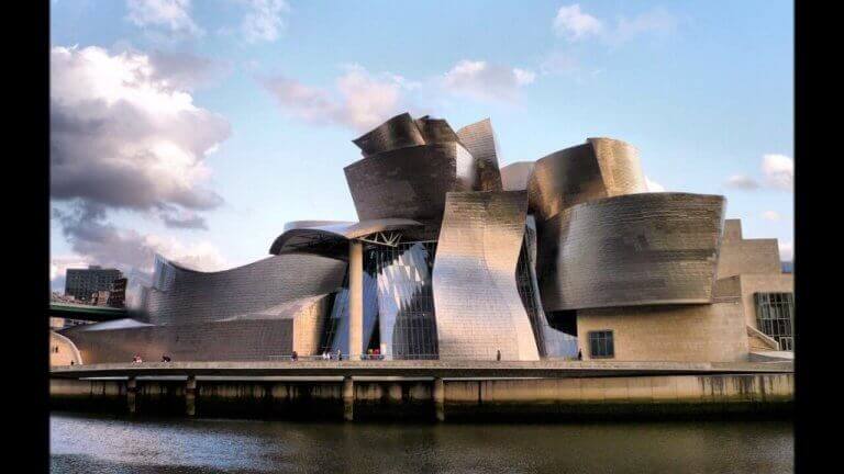 Het Guggenheim museum in Bilbao