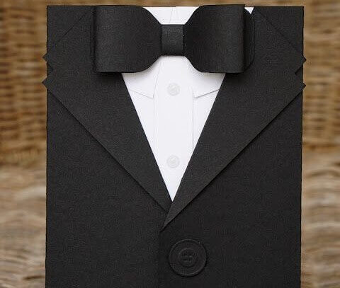 Cadeau als smoking verpakt