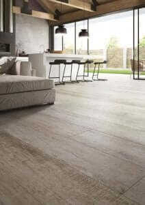 Woonkamer met een bar