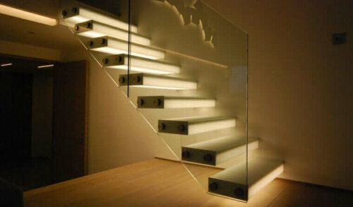 Licht onder traptreden