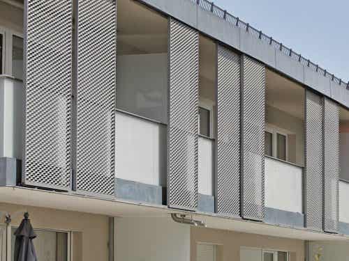 Opengewerkte luiken met metaal