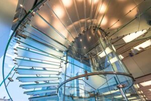 De voordelen van een glazen trap