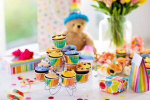 Hoe een kinderverjaardagsfeestje te decoreren?