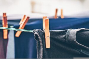 Tips voor het binnenshuis drogen van kleding