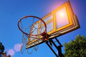 Creëer je eigen basketbalveld in je achtertuin