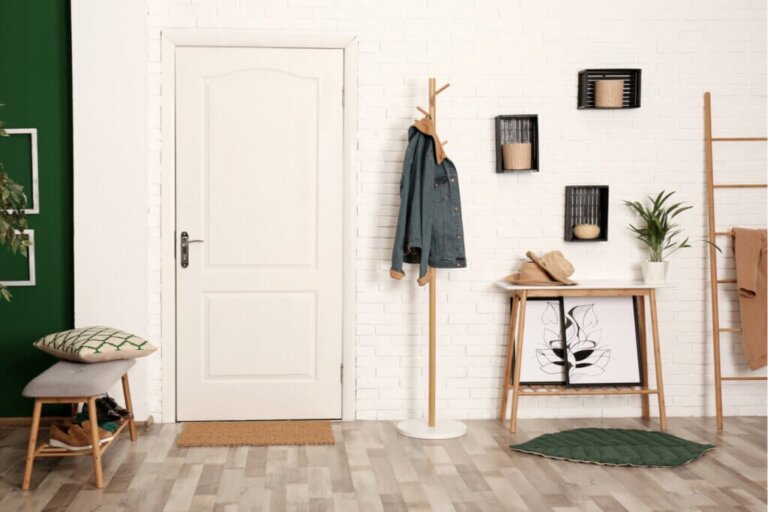 Verschillende soorten vrijstaande kapstokken